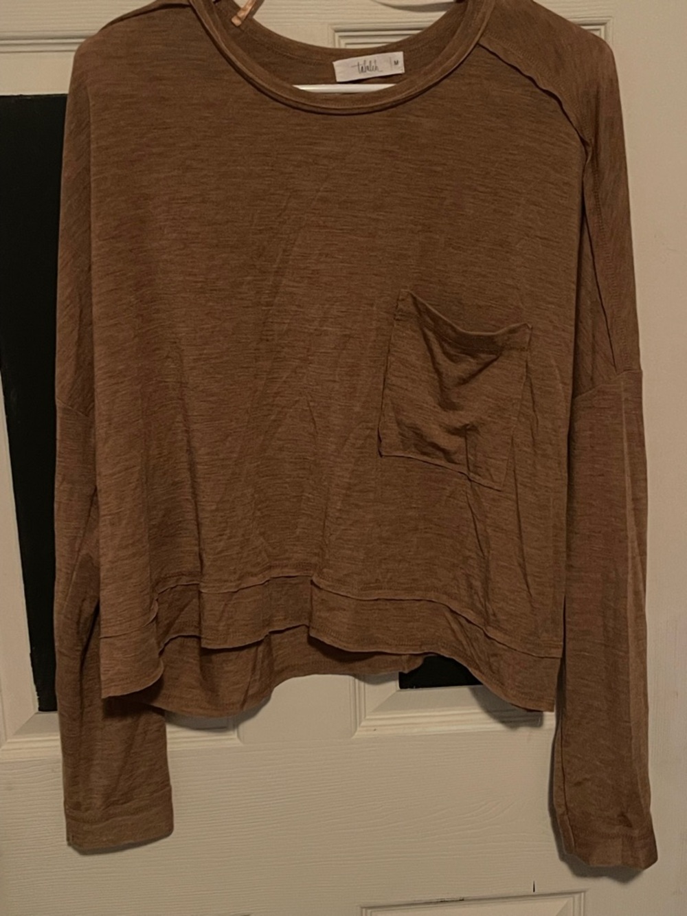 Casual Lightweight Long-Sleeve Pocket Tee - Brown